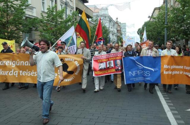 Pareigūnai: per 20 Nepriklausomybės metų nesugebėta priimti įstatymų, kad pareigūnai jaustųsi oriai