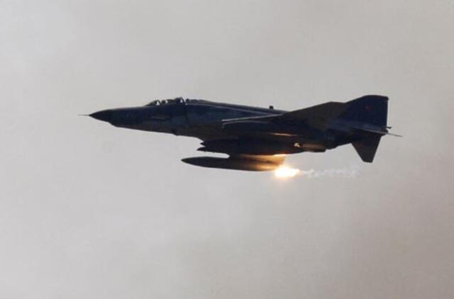 Sirijos kariuomenė pripažino numušusi Turkijos naikintuvą