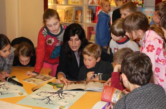 Žymūs Lietuvos žmonės skatino vaikus per vasaros atostogas nepamiršti knygų