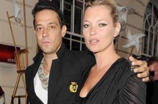 Gerai atrodyti namuose - pagarbos sutuoktiniui ženklas