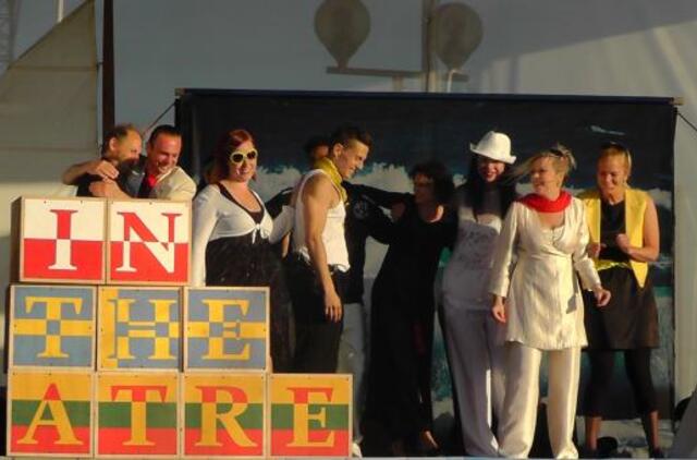 "IN THEATRE" arba nacionaliniai Baltijos kaimynų ypatumai