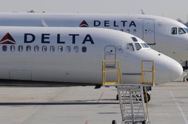 Kelių amerikiečių bendrovės "Delta Airlines" lėktuvų keleiviai sumuštiniuose rado adatų