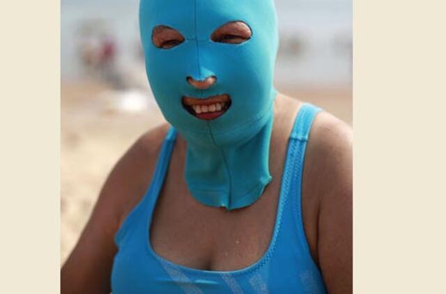 Kinės sugalvojo, kaip paplūdimyje nenudegti veido