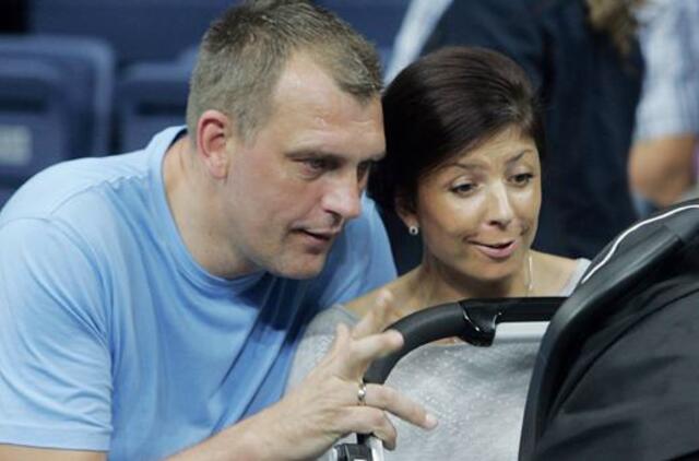 Po spyrių žmonai atsidūrė už grotų