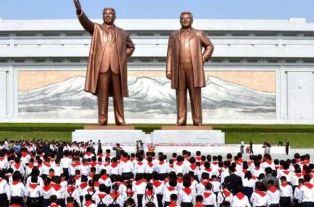 Šiaurės Korėjos pareigūnas pavadino gandus apie reformas "kvailomis svajonėmis”