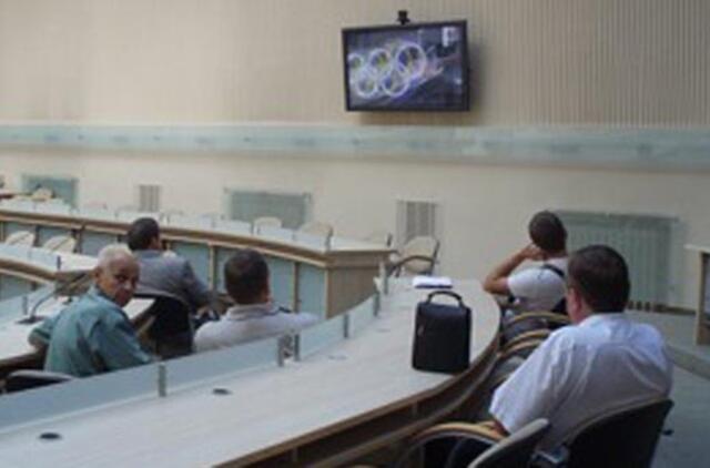 Darbas prieš krepšinį