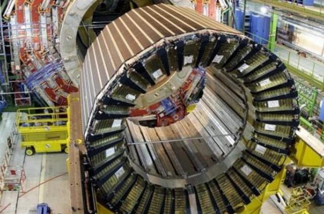 Karščiausia dalelių sriuba gali padėti atskleisti pirmykštės visatos paslaptis