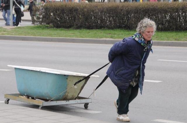 Kretinga remtinus žmones krausto į kaimą