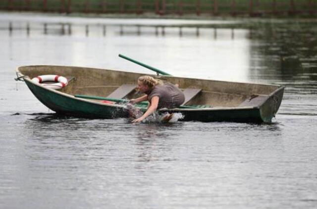 "Naisių vasaros" aktorių išbandymai: apvirtusi valtis, ežere - su drabužiais