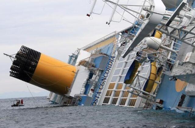 Nauja atrakcija Italijoje: turistai kviečiami prie nuskendusio "Costa Concordia" laivo