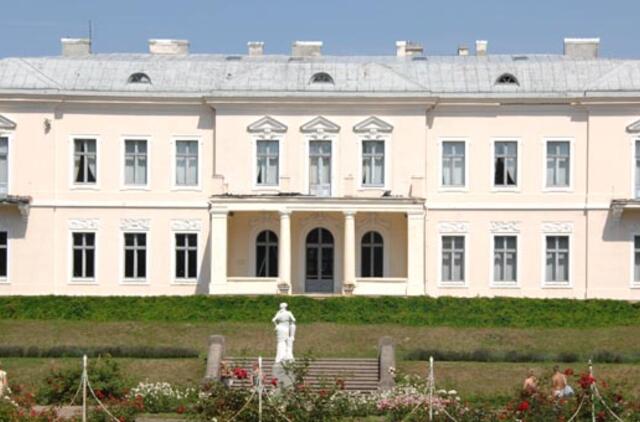 Palangoje vėl kviečia "Nakties serenadų" vakarai