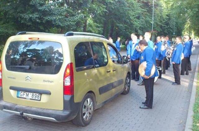 Palangos orkestrui - chuliganų akibrokštas