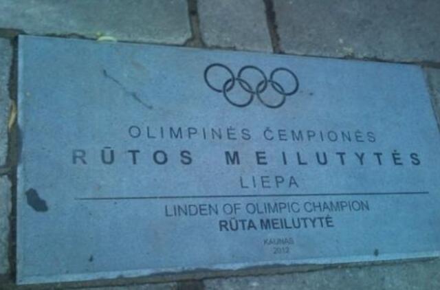 Rūtai Meilutytei skirtoje plokštėje - grubi klaida