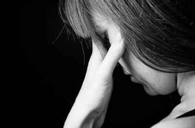 Sumušė, atėmė kortelę, laikrodį ir grandinėlę