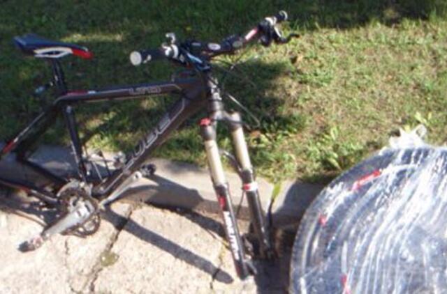 Vagis masina ir dviračiai, ir lauko baldai