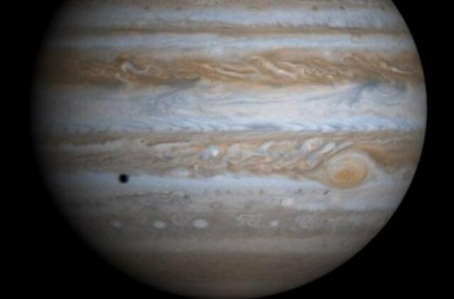 Kelionei į Jupiterį užteks 1,16 g antimedžiagos