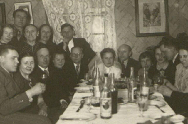 Klaipėdos akvarelės: namai ir žmonės (260)