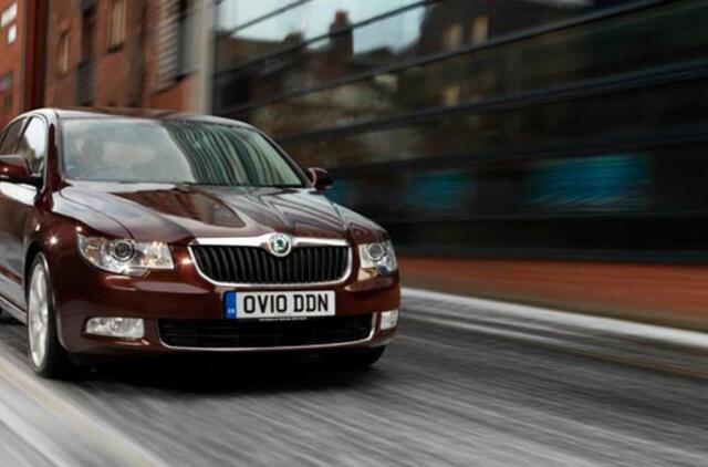 Lietuvos kariuomenė už 719900 litų įsigijo šešis automobilius "Škoda Superb"