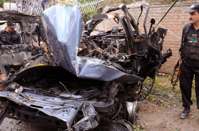 Per sprogimą prie JAV konsulato Pakistane žuvo du amerikiečiai