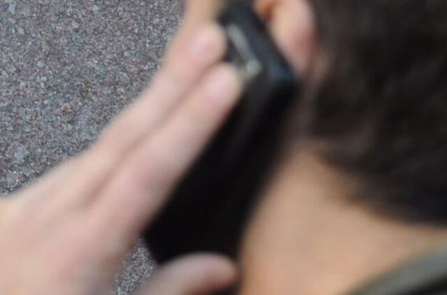 Siekdamas išlaisvinti areštinėje uždarytus bičiulius, grasino susprogdinti Elektrėnų policijos komisariatą