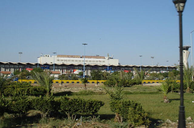 Sirijos sukilėliai grasina atakuoti civilinius lėktuvus