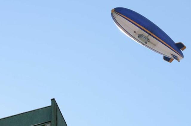 Tadžikistano gyventojai palaikė dirižablį pasaulio pabaigos ženklu