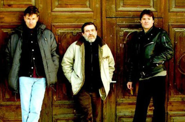 “Aktorių trio” – su prasmingos muzikos lauktuvėmis