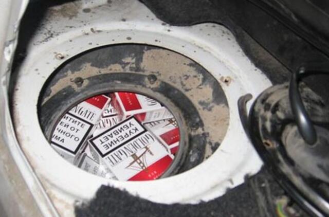 Alytiškis kontrabandinius rūkalus į Lietuvą vežė automobilio slėptuvėse