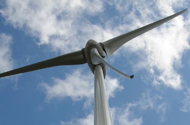 Aukcionai pristabdė vėjo jėgainių plėtrą