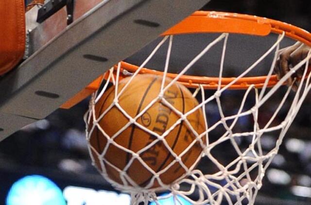 D. Wade'o vedama "Heat" sutriuškino "Pistons"