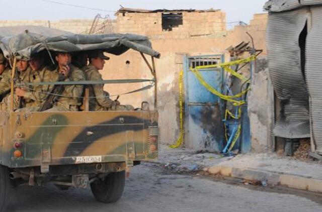 Į Sirijos paleistą kovinį sviedinį Turkija atsakė ugnimi