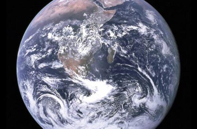 Klimato šilimą sustabdyti padės asteroido dulkės?