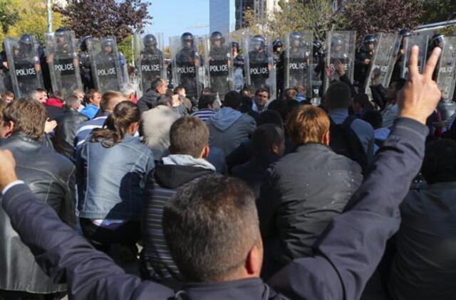 Kosove vyko smurtiniai protestai prieš derybas su Serbija