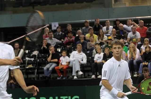Lietuvos tenisininkai 2013 metų Deviso taurės varžybose kovos su Kipro komanda