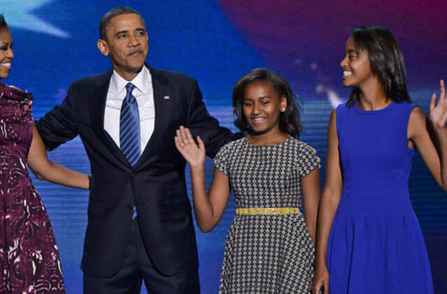 Po įtartino skambučio iš mokyklos, kurioje mokosi B. Obamos dukterys, evakuoti žmonės