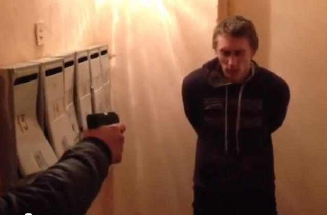 Po šūvio dujiniu pistoletu - dejonės ir skausmas (video)