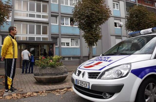 Prancūzijos policija per kovos su terorizmu reidą suėmė dešimt įtariamųjų