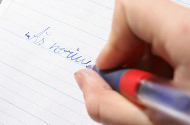 Ar tikrai kalba nyksta?