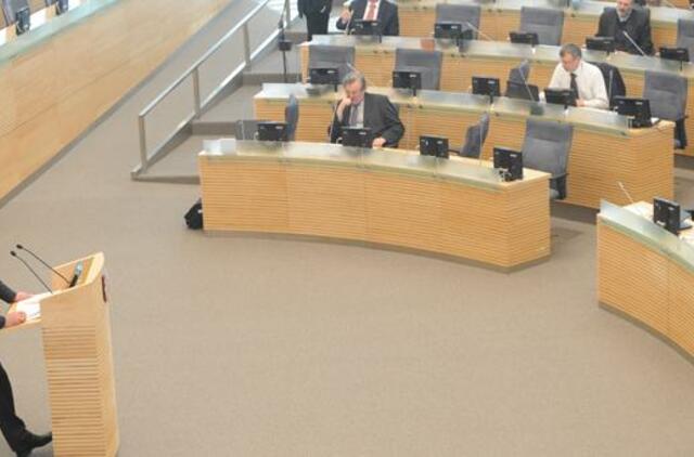 Dėl pensijų balsavo kojomis