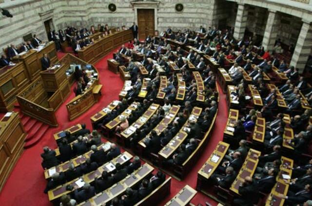 Graikijos parlamentas priėmė 2013 metų biudžetą