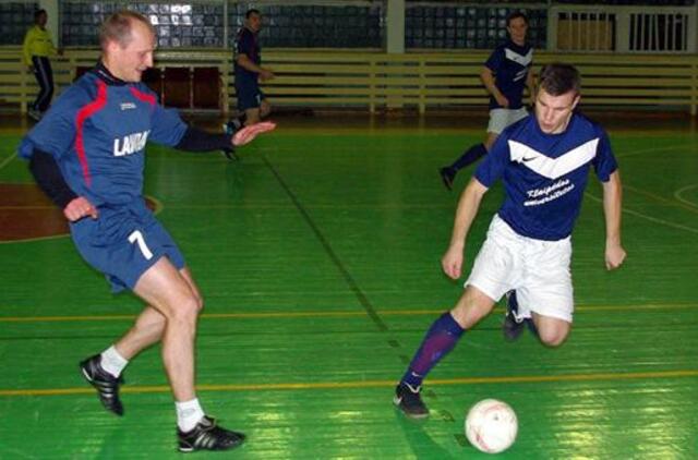 Įsibėgėja miesto salės futbolo pirmenybės