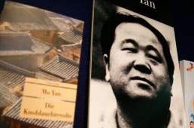 Kinijoje rasta 8 tūkst. nelegaliai išleistų Nobelio literatūros premijos laureato Mo Yano knygų