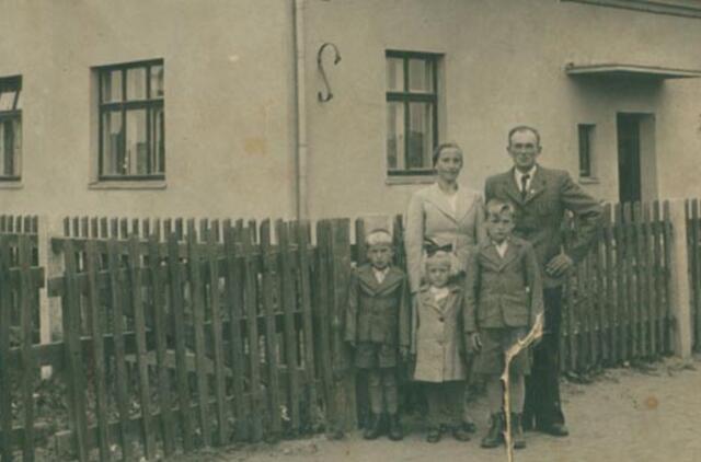 Klaipėdos akvarelės: namai ir žmonės (268)