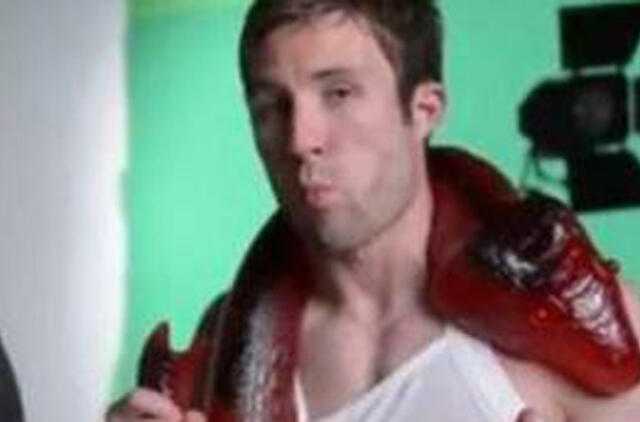 Pagamintas 2,5 m ilgio gyvatės formos saldainis guminukas