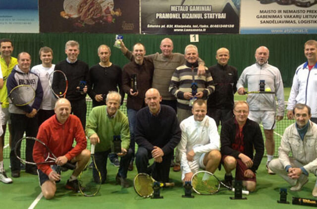 Senjorai išsidalijo prizus