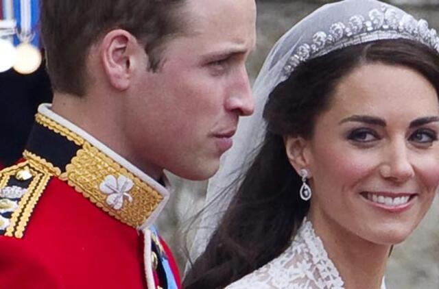 Besilaukianti Kembridžo hercogienė Keit jau antrą dieną guli ligoninėje