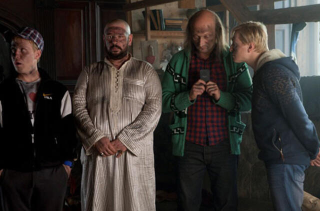 Filme „Sėkmės džentelmenai“ nusifilmavusiam aktoriui Sergejui Bezrukovui dėl vaidmens teko atjaunėti dešimčia metų