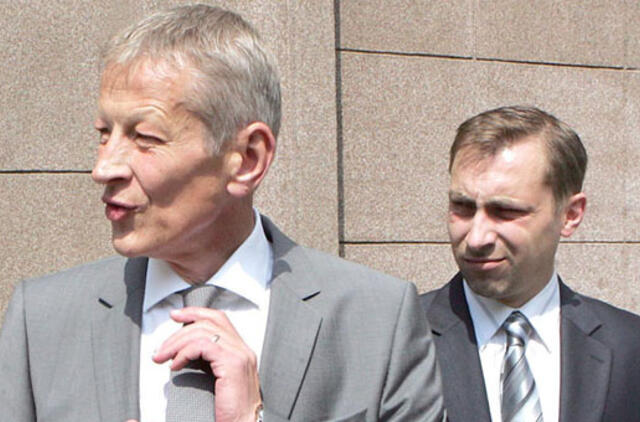 Lėšų trūksta algoms, bet ne įvaizdžiui