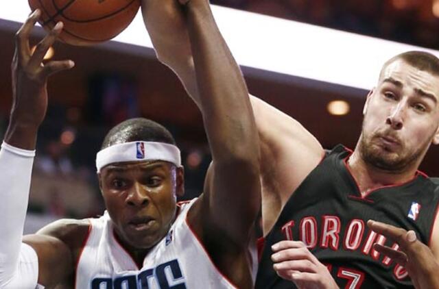 Lietuvos krepšininkai "Raptors" komandai pelnė 9 taškus