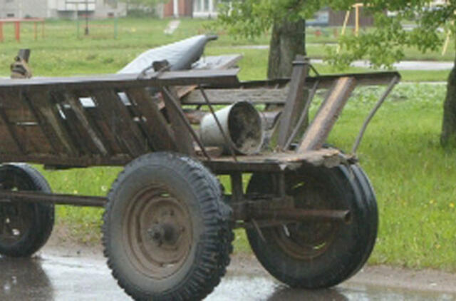 Mama sūnaus namo neparvežė